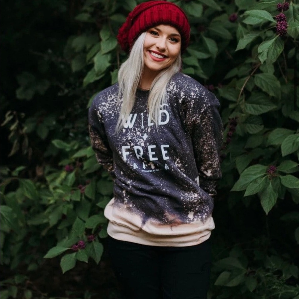 Southern Bliss Bleached Wild & Free crew neck sweater